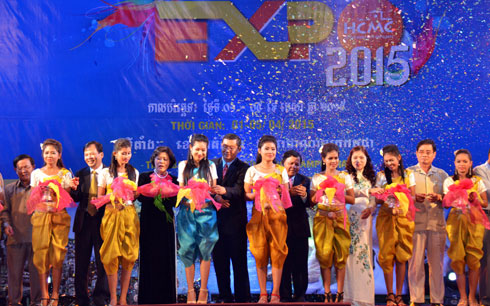 ໄຂງານຕະຫຼາດນັດວາງສະແດງການຄ້າ, ການບໍລິການ, ທ່ອງທ່ຽວຫວຽດນາມ - ກຳປູເຈຍ 2015